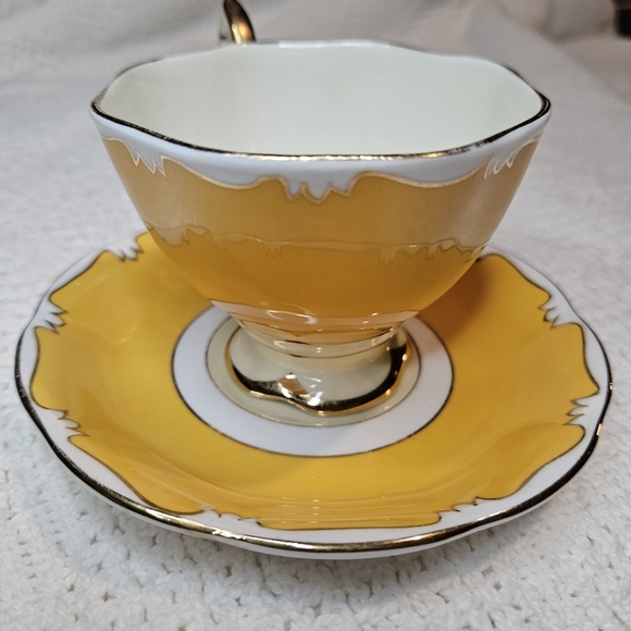Ansley Other - Royal Albert Teacup and Saucer YELLOW GOLD Pattern/Trim Flowers RARE Vintage